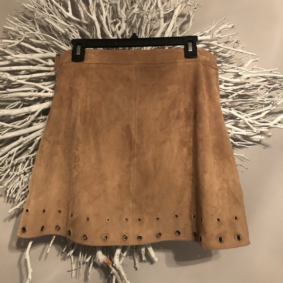 Suede mini flare skirt - Picture 2 of 3